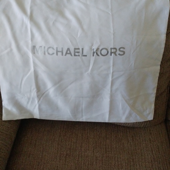 Gently used Michael Koss handbag🔥🙌💯 - Picture 8 of 8